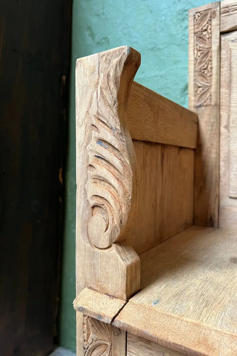 Banc coffre gothique en chêne XIXème