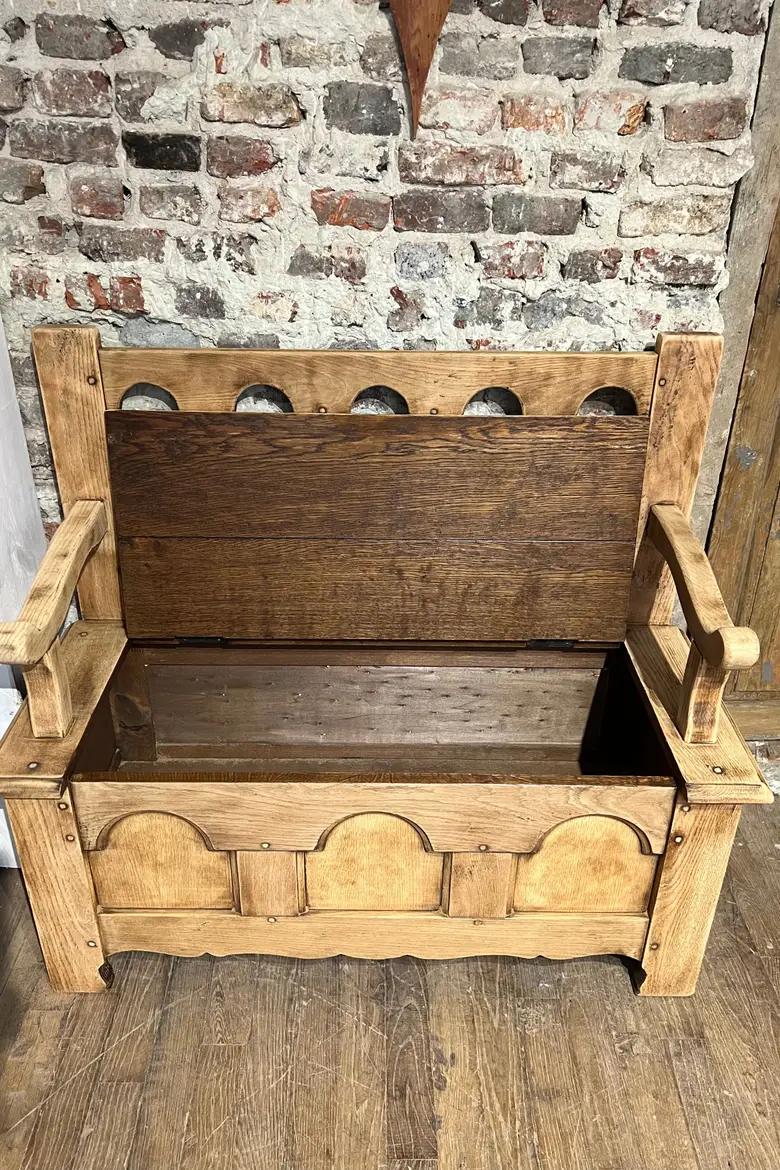Banc coffre rustique en chêne Début XXème