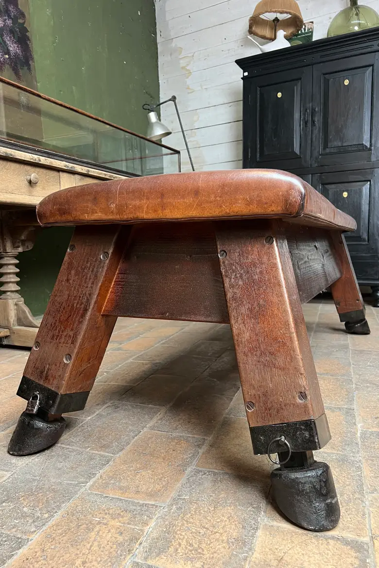 Banc en cuir vintage