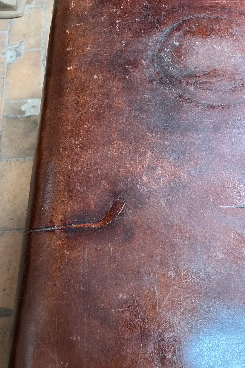 Banc en cuir vintage