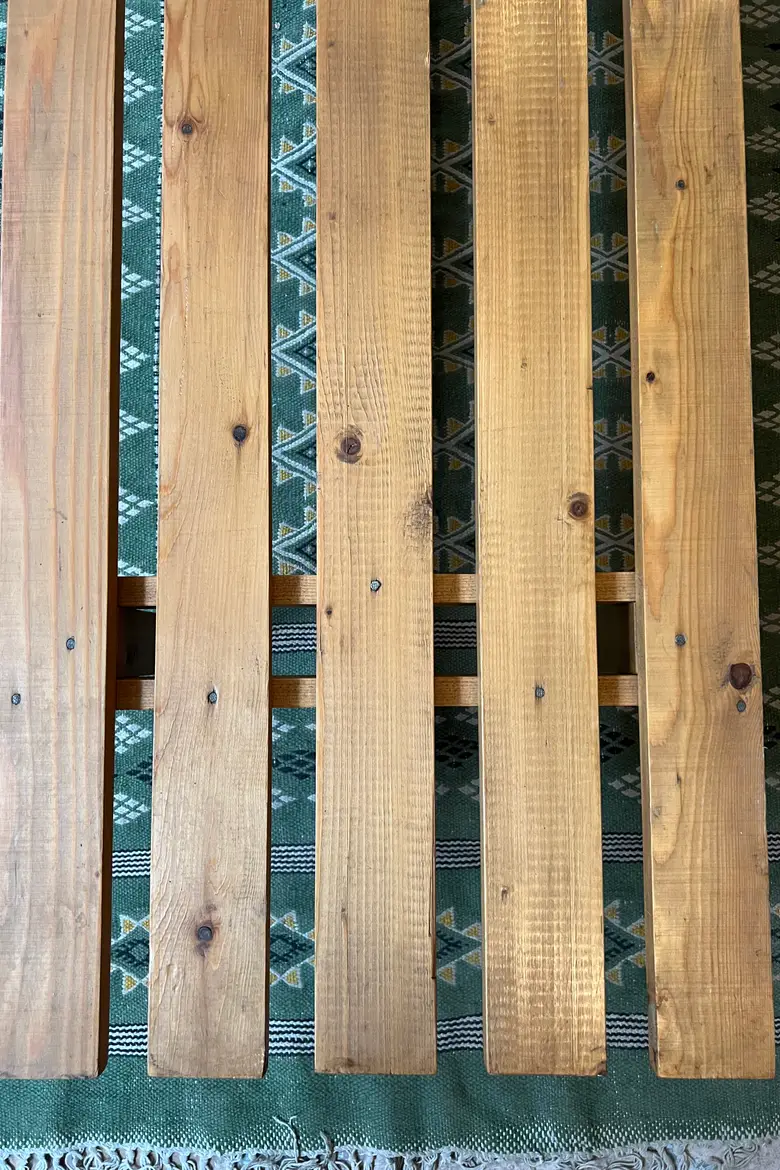 Banc ou table basse en sapin