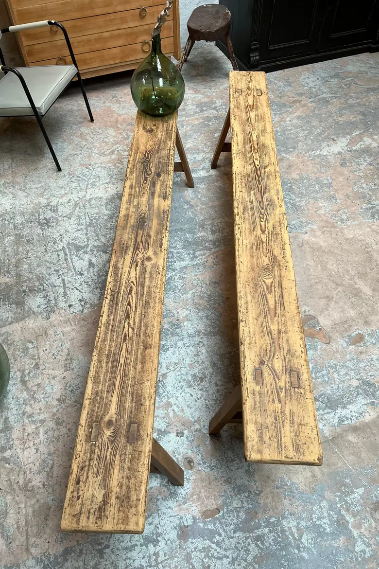 Bancs de ferme en sapin Début XXème