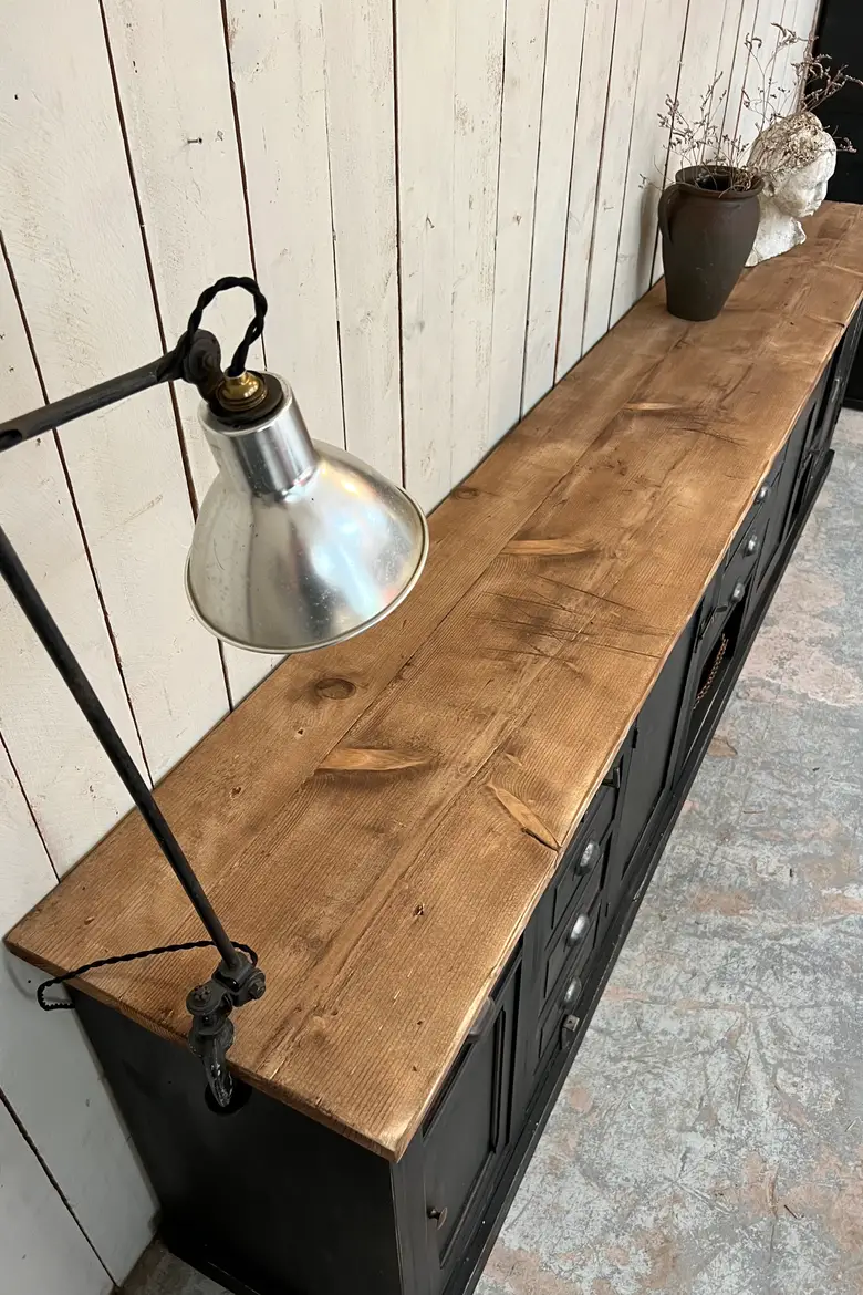 Grand meuble d’atelier en bois