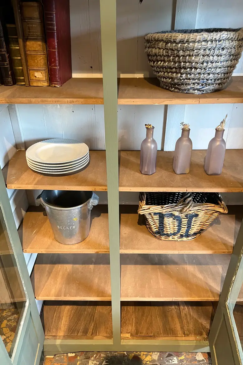 Bibliothèque d'école des années 50 en chêne