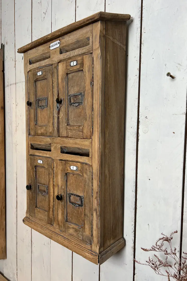 Bloc de boîtes aux lettres
