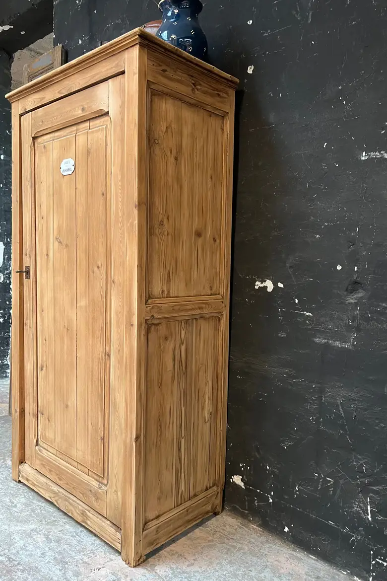 Bonnetière d’atelier en sapin Début XXème