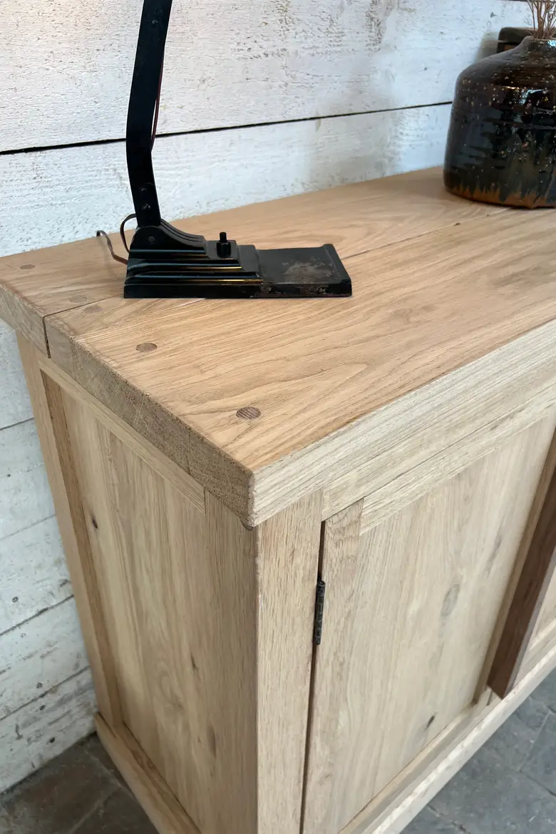 Buffet en chêne massif – Fabrication artisanale