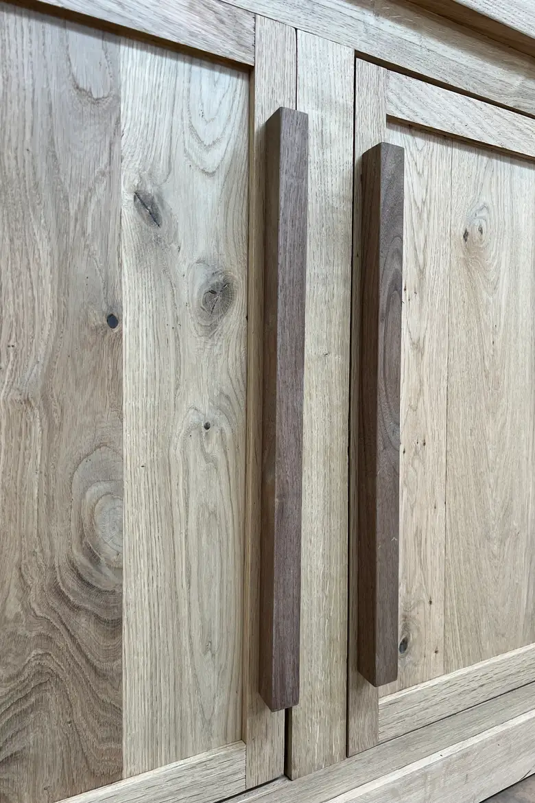 Buffet en chêne massif – Fabrication artisanale