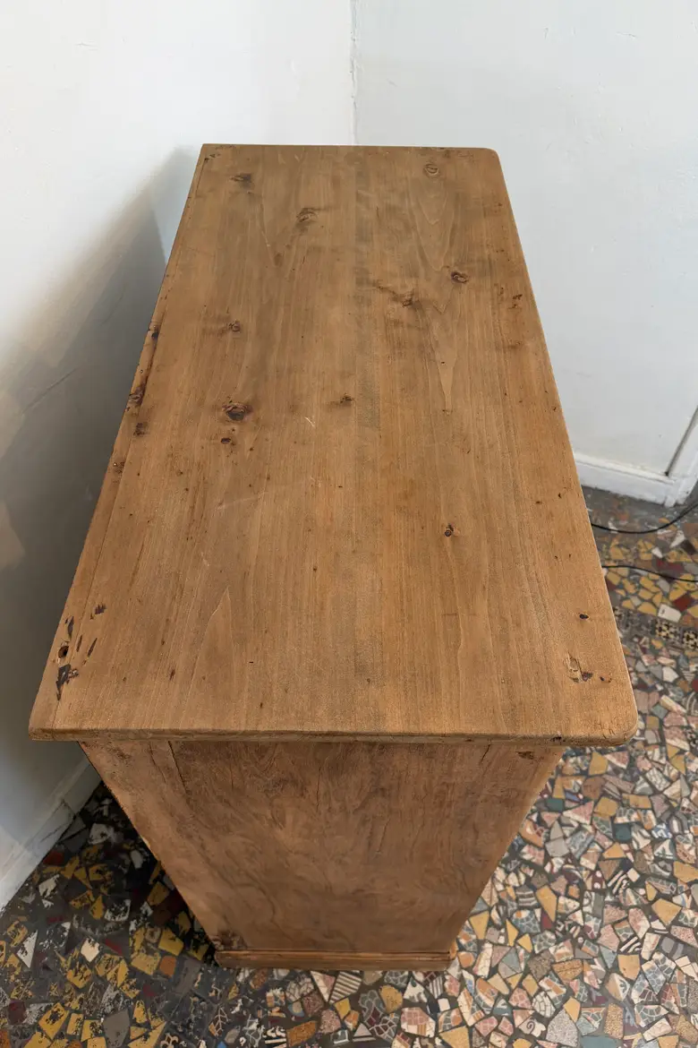 Buffet en noyer — début XXe