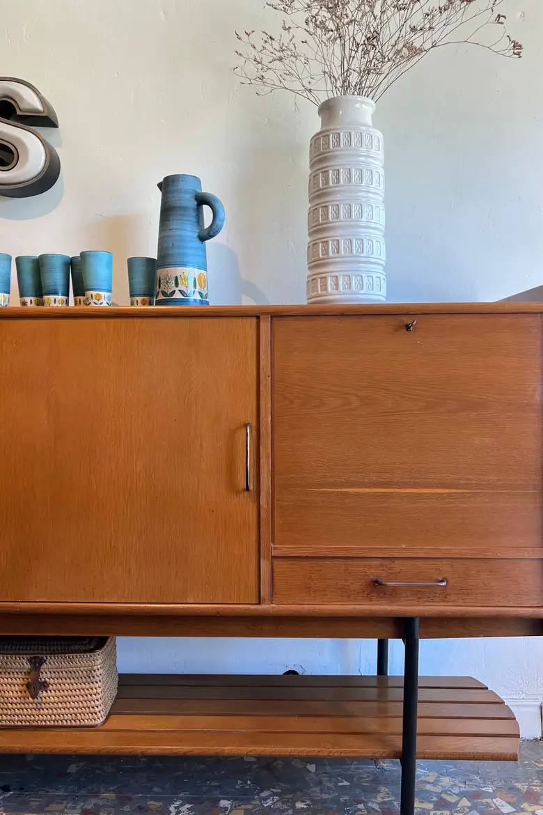 Buffet français en chêne Années 50