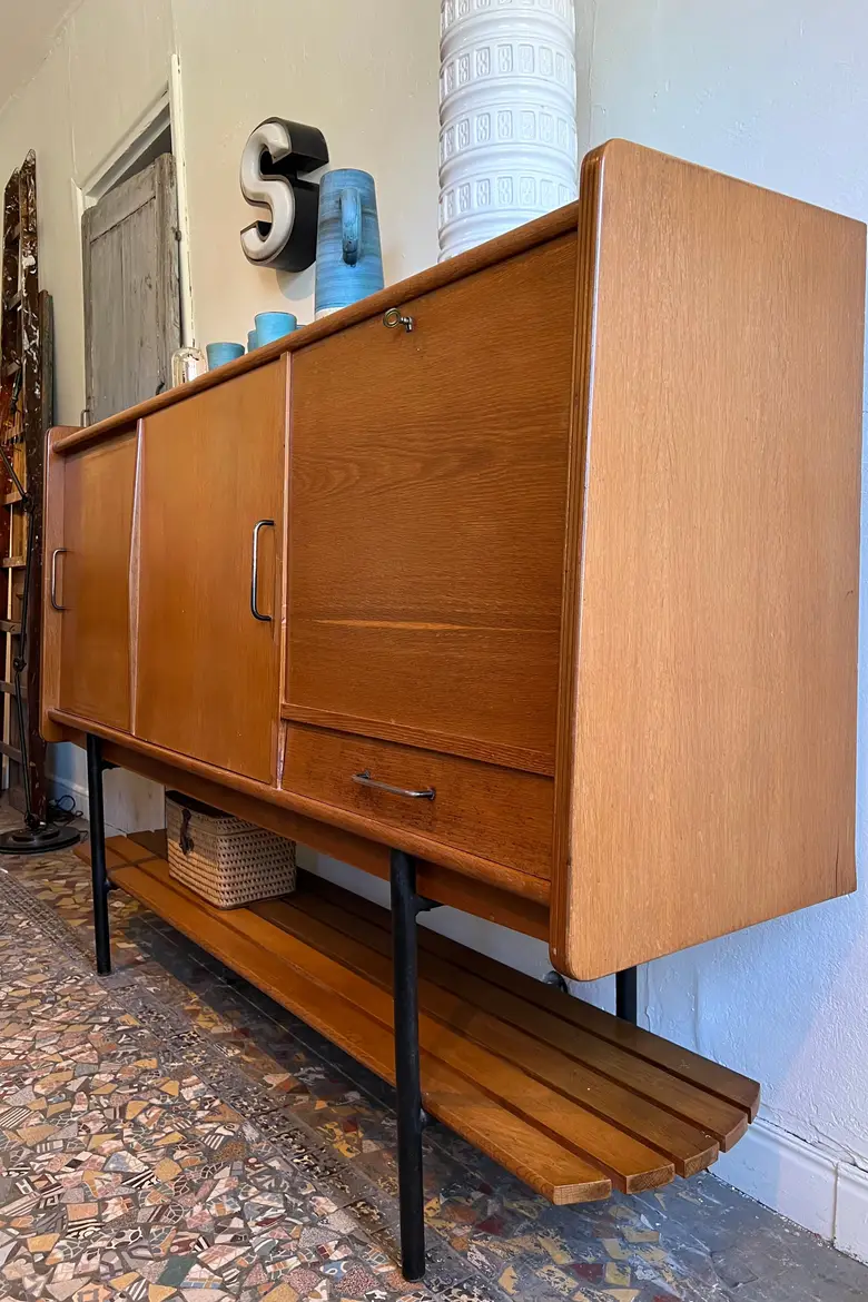 Buffet français en chêne Années 50