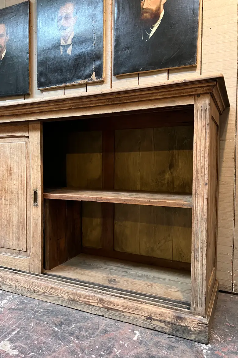 Buffet portes coulissantes en chêne Début XXème