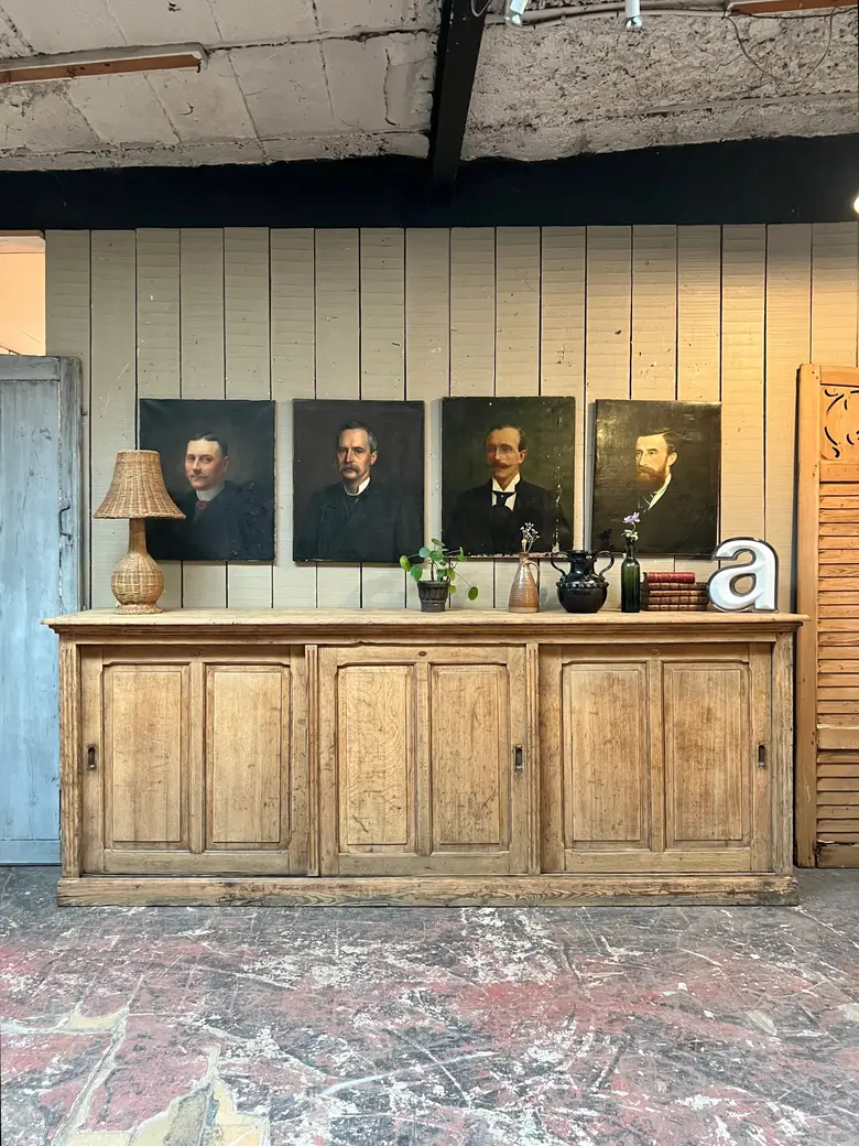 Buffet portes coulissantes en chêne Début XXème