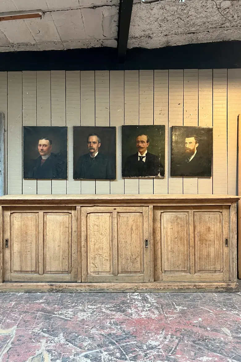 Buffet portes coulissantes en chêne Début XXème