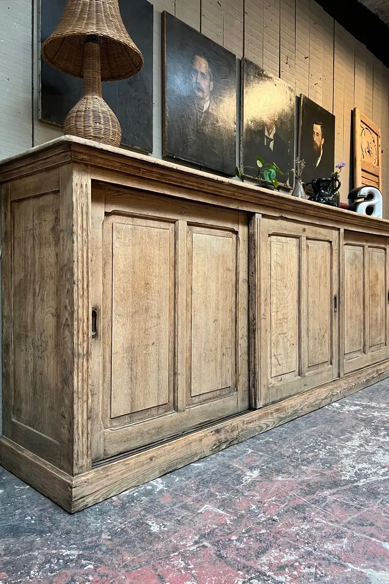 Buffet portes coulissantes en chêne Début XXème