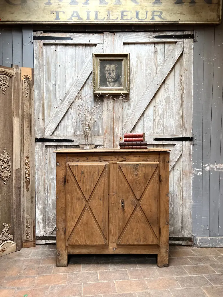 Buffet rustique en châtaignier XIXème