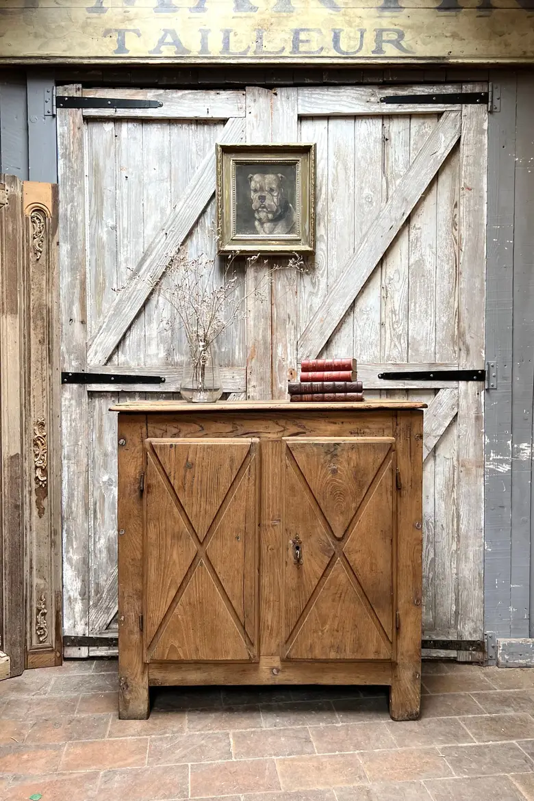 Buffet rustique en châtaignier XIXème
