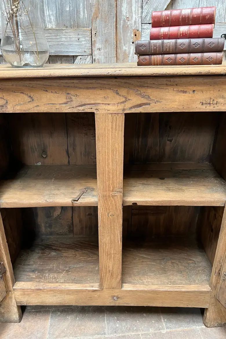 Buffet rustique en châtaignier XIXème