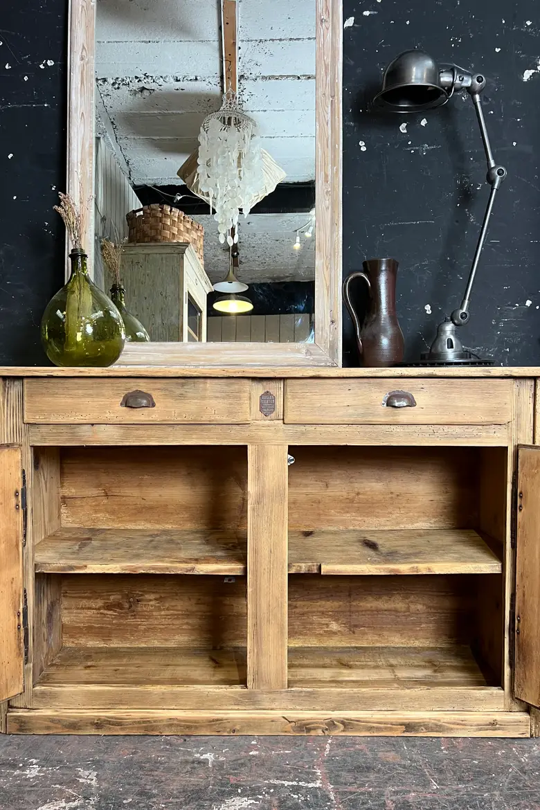 Buffet rustique en sapin
