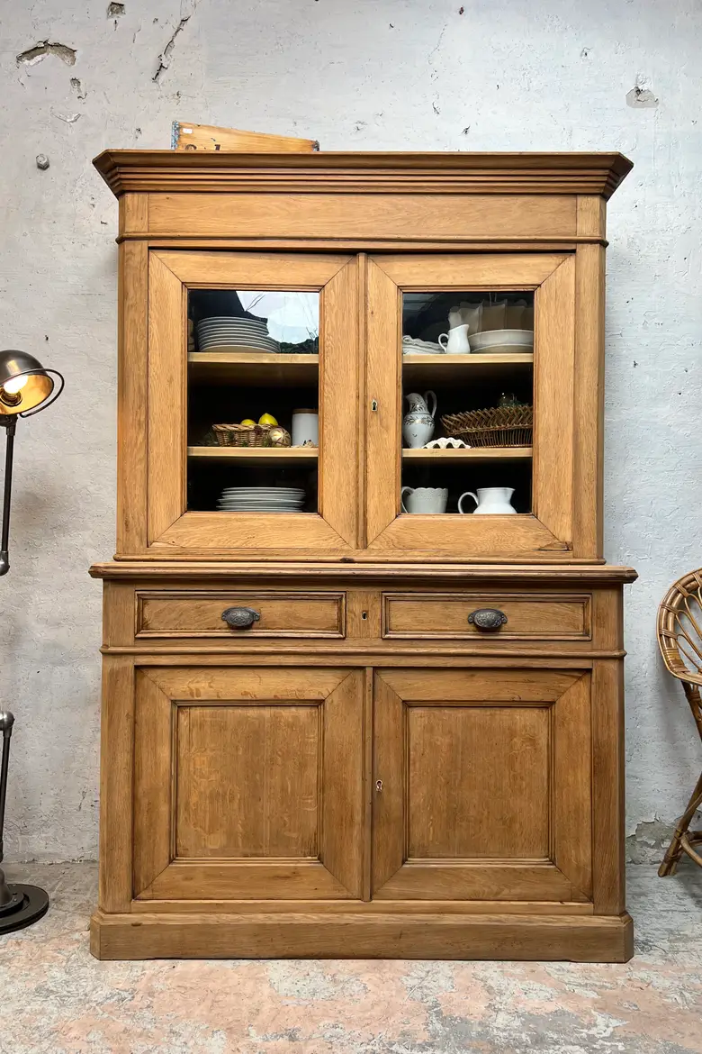 Buffet vaisselier en chêne