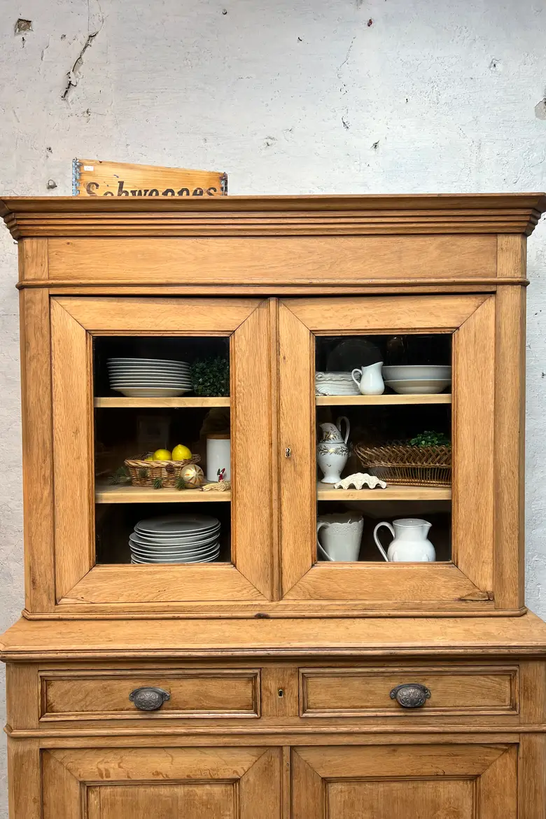 Buffet vaisselier en chêne