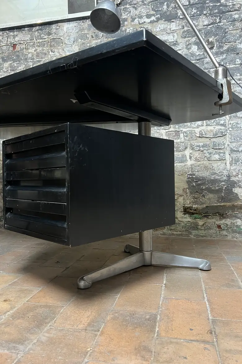 Bureau boomerang Osvaldo Borsani – années 50