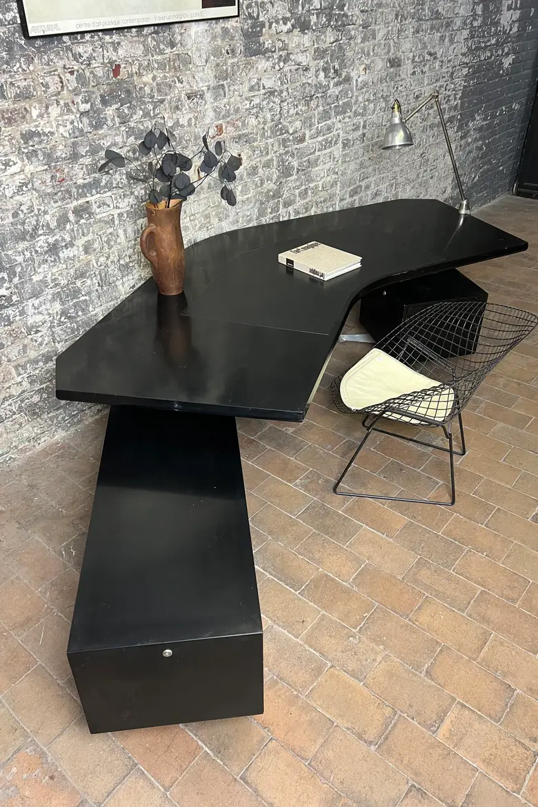 Bureau boomerang Osvaldo Borsani – années 50