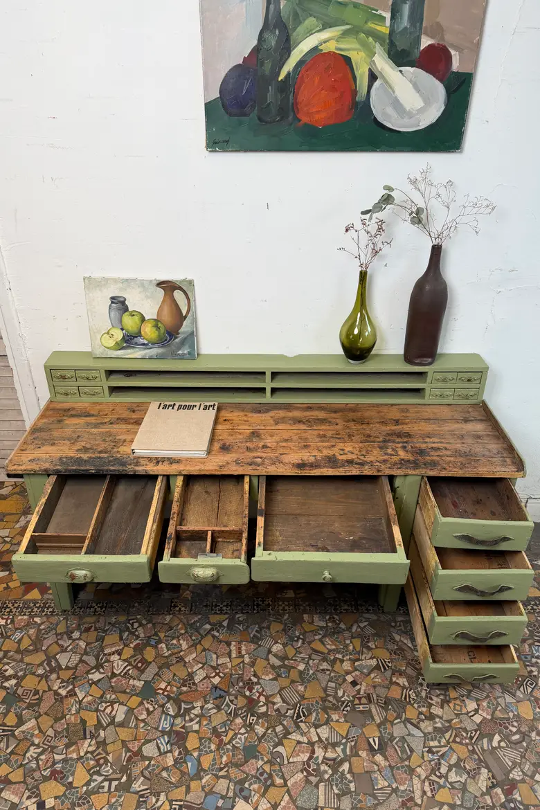 Bureau d’atelier pour enfant – pièce unique