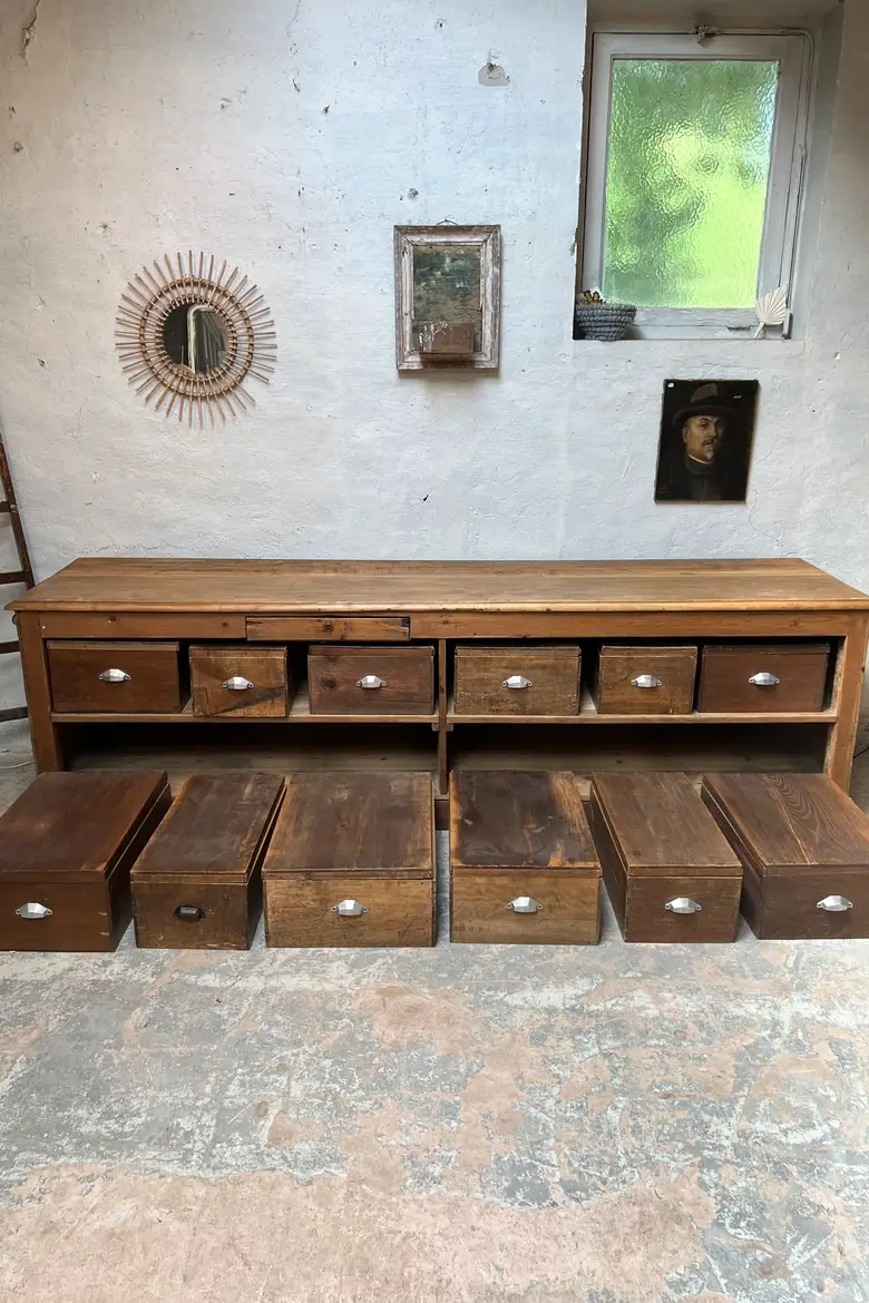 Ancien meuble de mercerie avec boîtes de rangement Début XXème