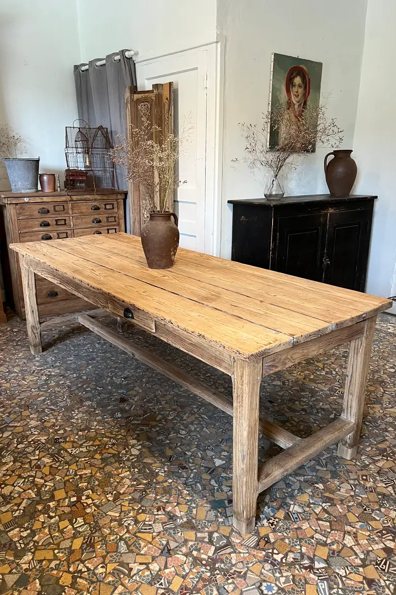 Ancienne table rustique en sapin avec une rallonge XIXème