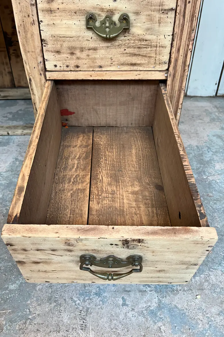 Ancien bureau en sapin et hêtre Début XXème