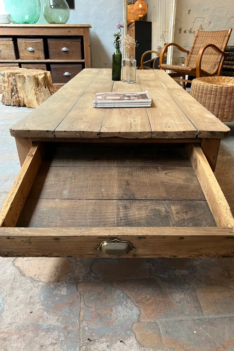 Grande table basse en châtaignier Début XXème