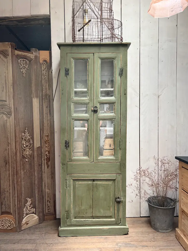 Ancienne vitrine patinée verte en bois Début XXème