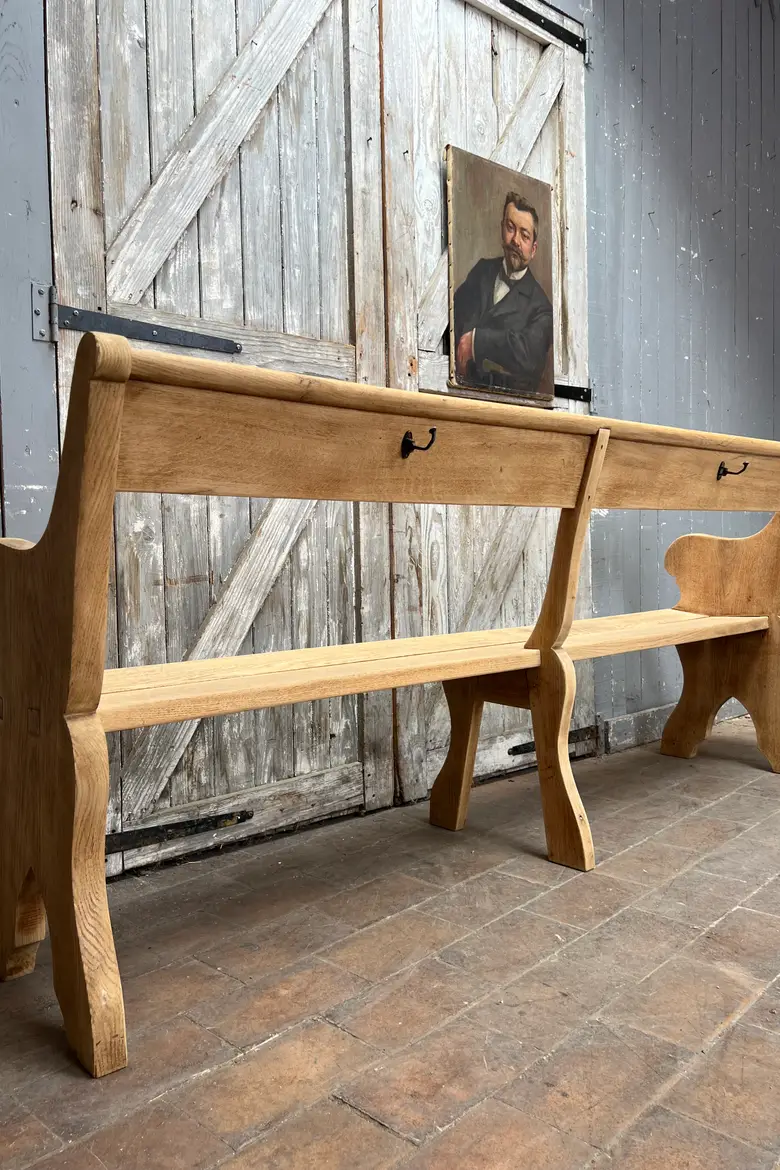 Chic banc d’église en chêne