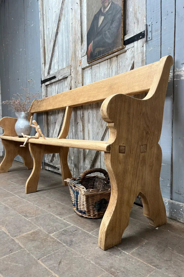 Chic banc d’église en chêne