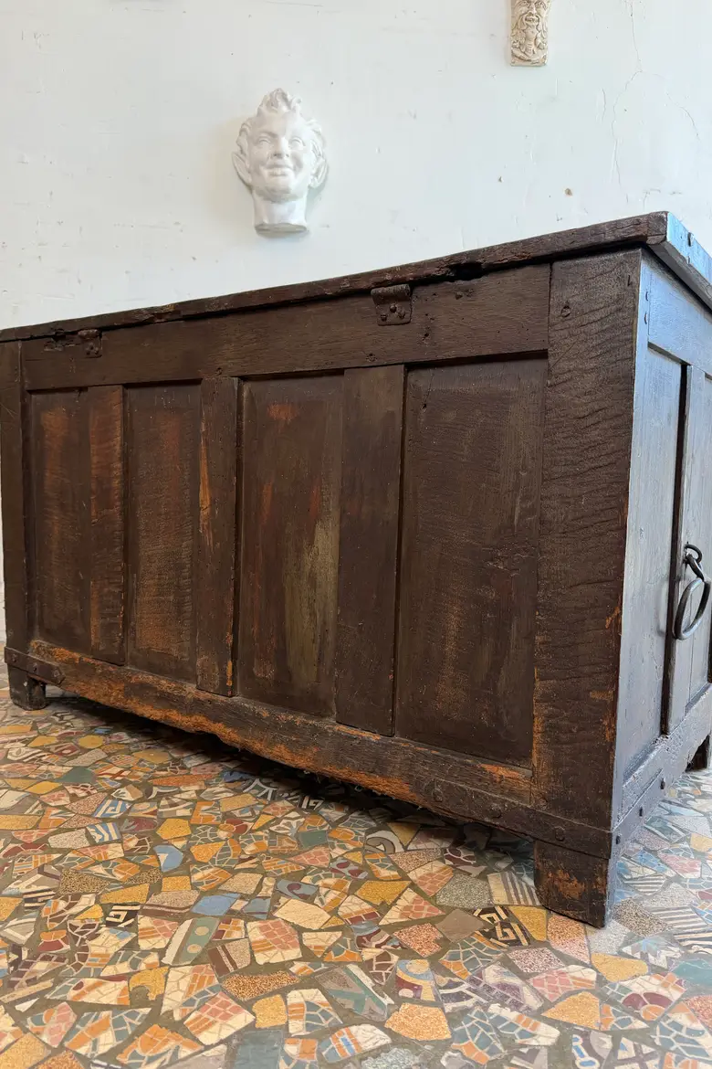 Coffre ancien en chêne