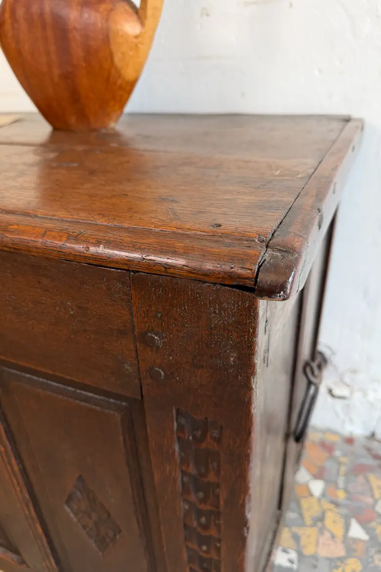 Coffre ancien en chêne