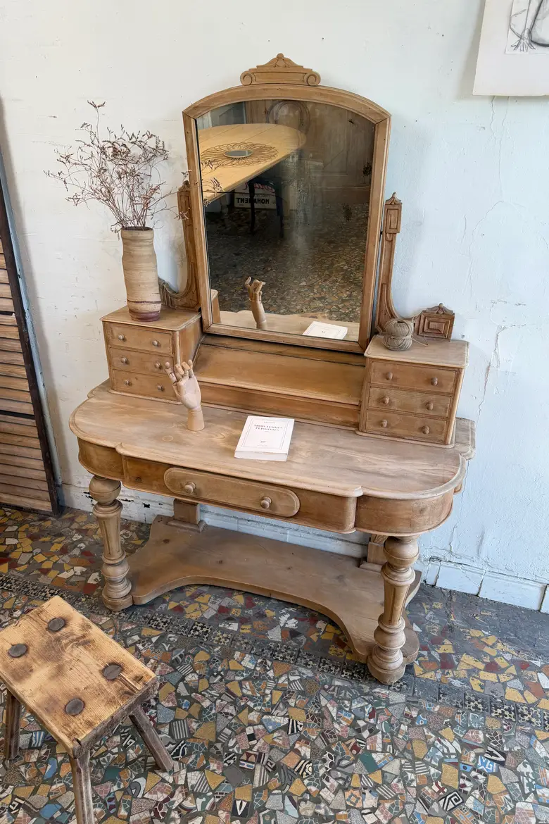 Coiffeuse anglaise en sapin – XIXe siècle