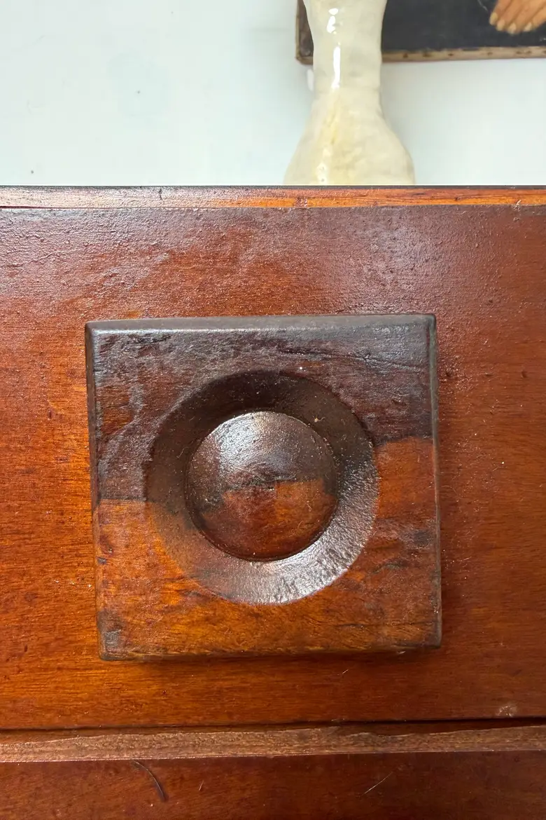 Commode brutaliste à quatre tiroirs – Années 70