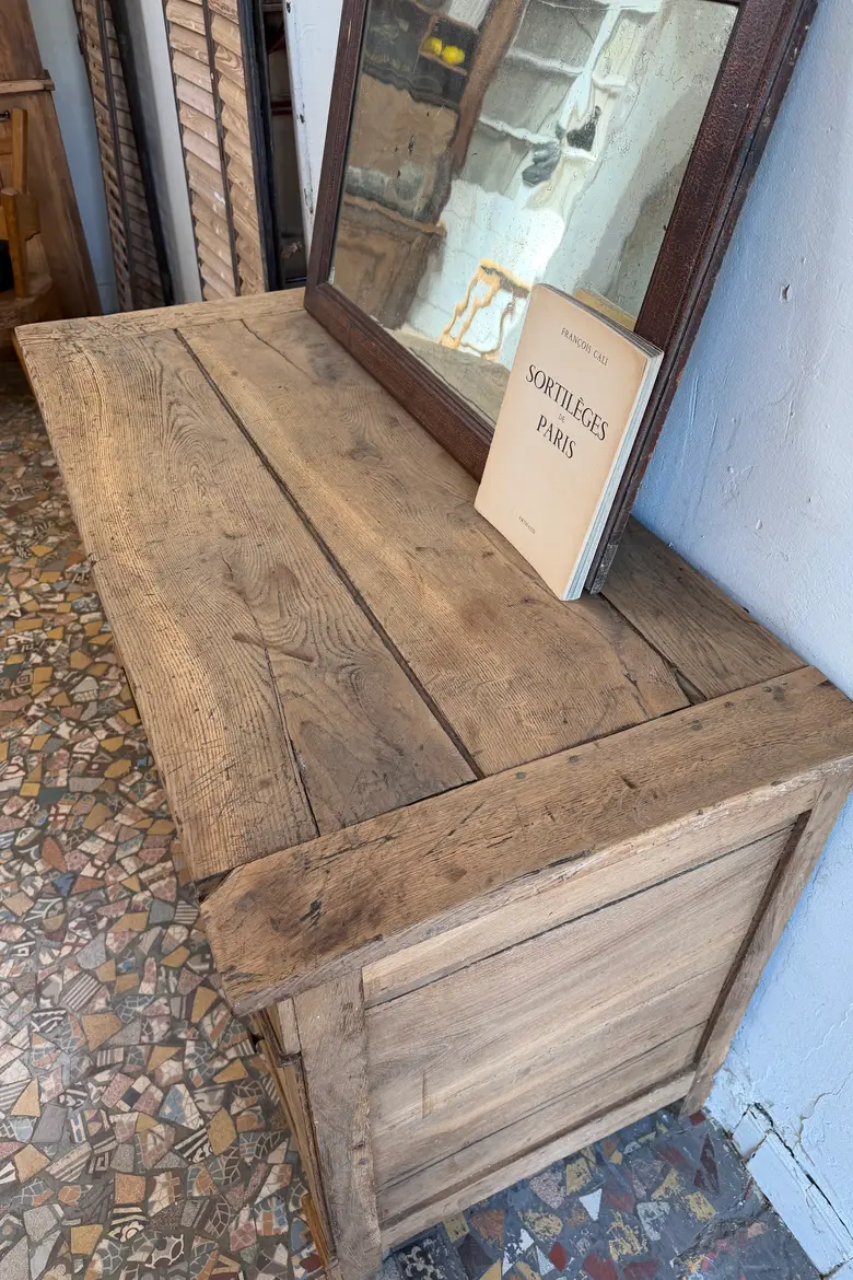 Commode coffre en chêne du XIXe siècle