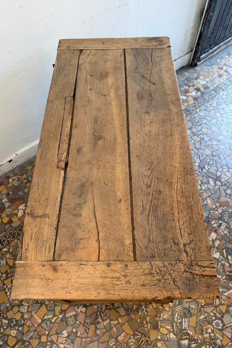 Commode coffre en chêne du XIXe siècle