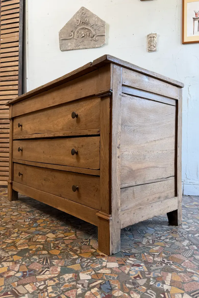Commode coffre en chêne du XIXe siècle