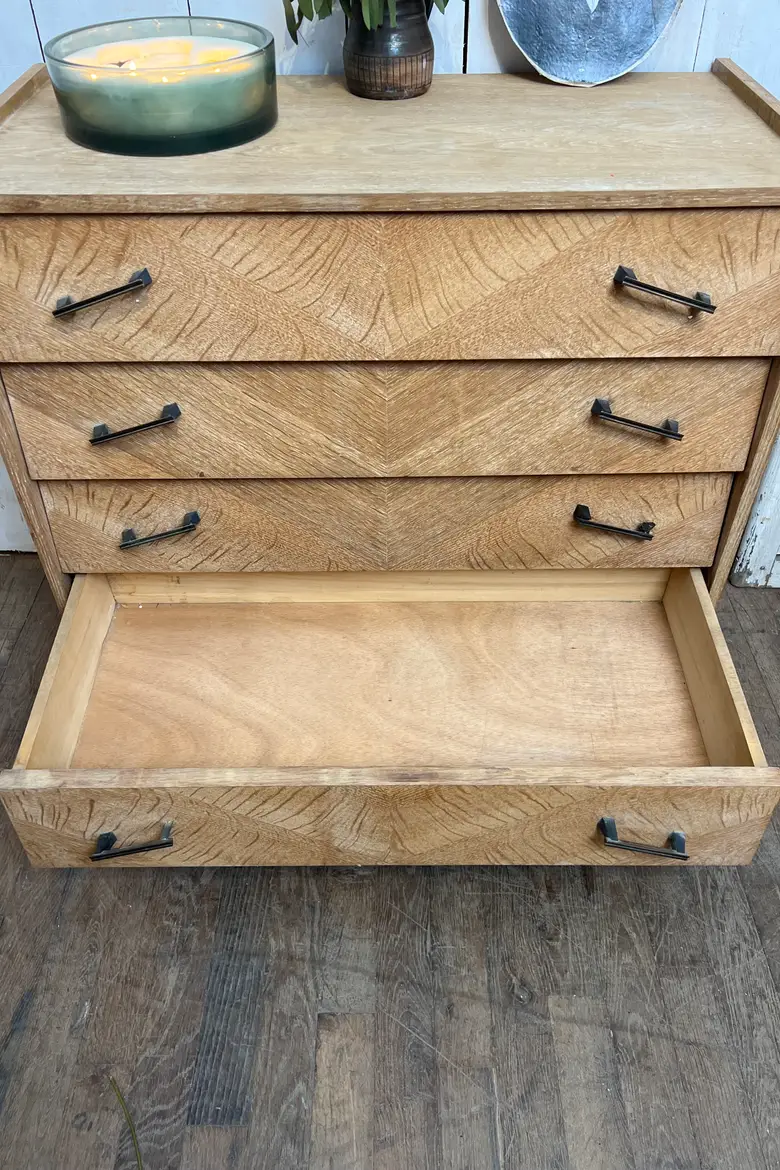 Commode vintage