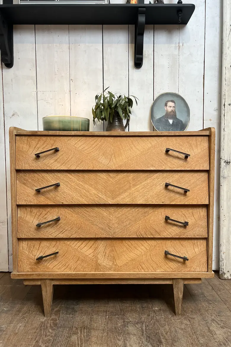 Commode vintage