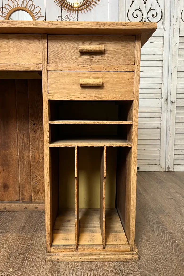 Comptoir de caisse en chêne