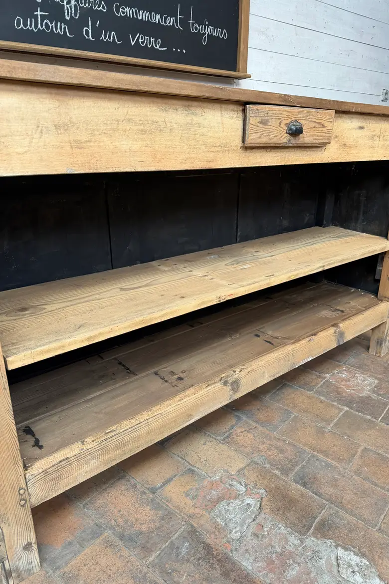 Comptoir d’estaminet en sapin