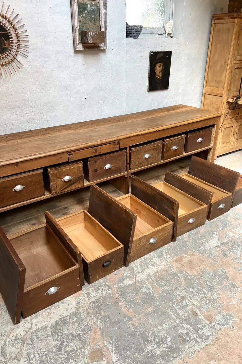 Ancien meuble de mercerie avec boîtes de rangement Début XXème