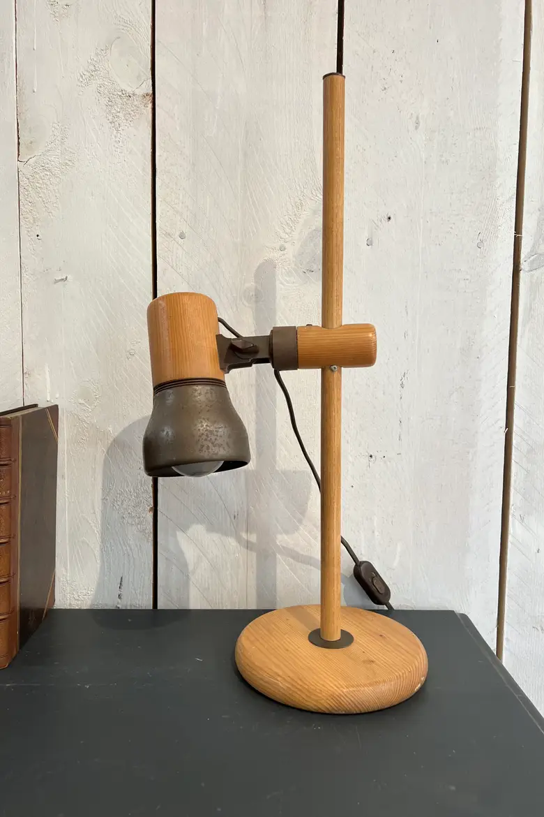 Lampe de bureau minimaliste de la marque « Temde »