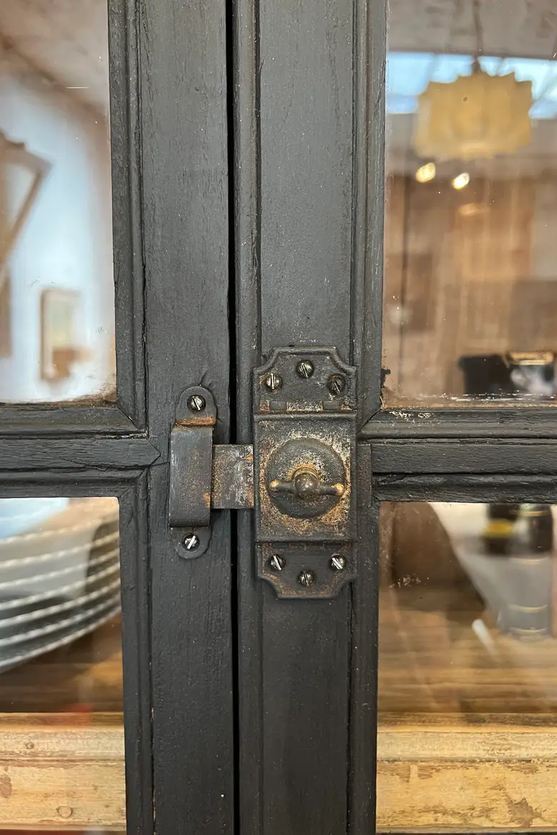 Ancienne vitrine à suspendre Début XXème