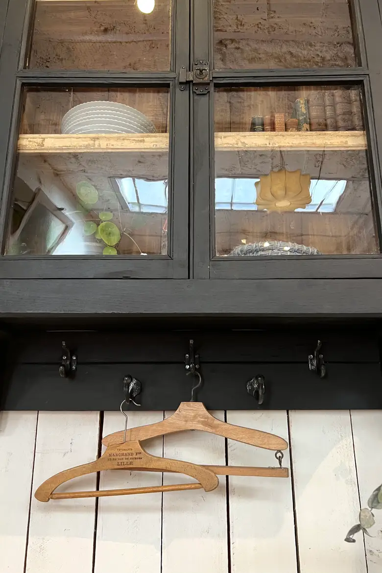 Ancienne vitrine à suspendre Début XXème
